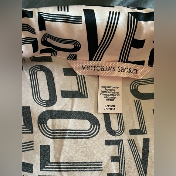 Satin/silk pink & black “Victoria’s Secret long sleeve & pants sleep/pajama set. - Picture 9 of 10